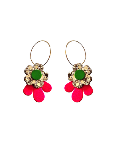 Boucles d'oreilles fleurs en cuir rose fluo et  metalisse pailleté upcyclé modèle Tada - Majulette