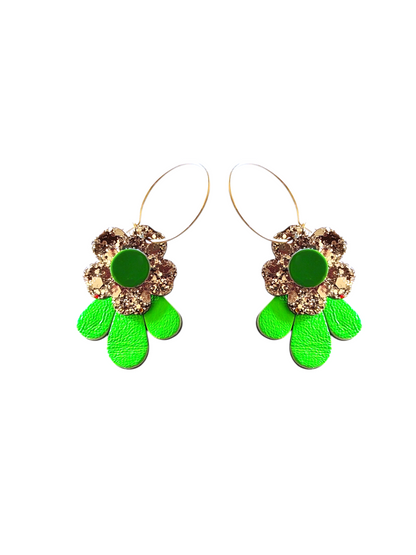 Boucles d'oreilles fleurs en cuir vert et metalisse pailleté upcyclé modèle Tada - Majulette