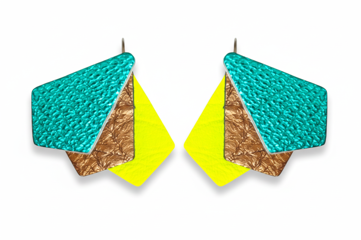 Boucles d'oreilles geometrique bleu jaune fluo et bronze en cuir upcyclé modèle Kroma - Majulette