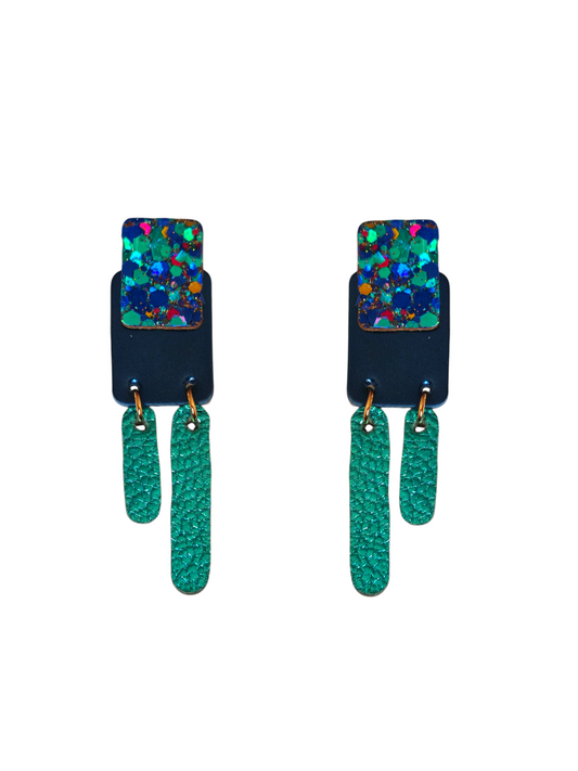 Boucles d'oreilles geometrique en cuir bleu- modele Flow- Majulette