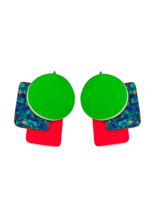 Boucles d'oreilles geometrique et bleu paillette rose fluo et vert fluo en cuir upcyclé modèle Boom- Majulette
