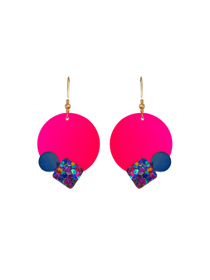 Boucles d'oreilles geometrique et rose fluo bleu et violet paillette en cuir upcyclé modèle Oko- Majulette