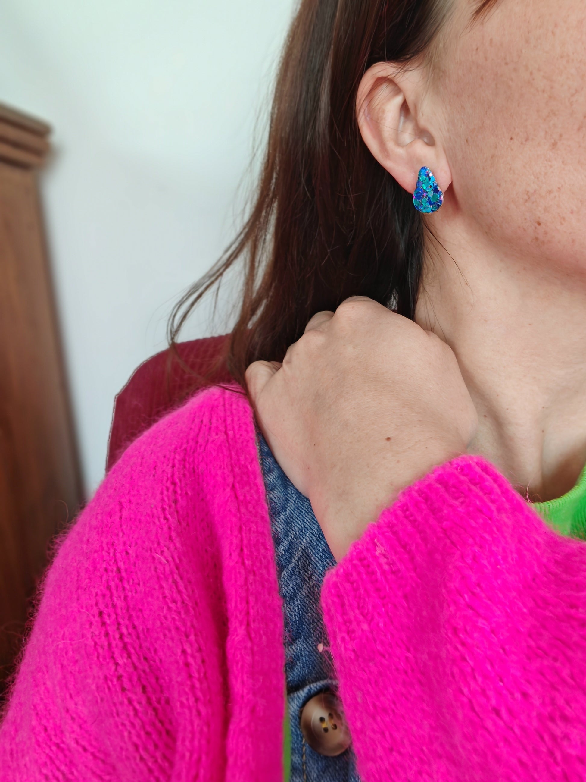 Boucles d'oreilles  trio  géometrique en cuir  bleu pailleté upcyclé modèle Bim Bam Boom porte  - Majulette