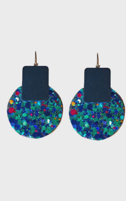 Boucles d'oreilles geometrique en cuir upcyclé bleu paillette et bleu metalisse-  modèle Dot - Majulette